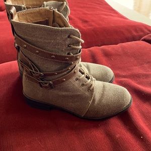 Women’s boots
